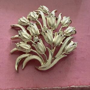 Elegant Silver Floral Brooch